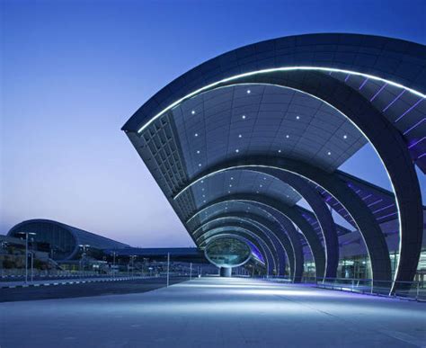 dubai international airport banking.